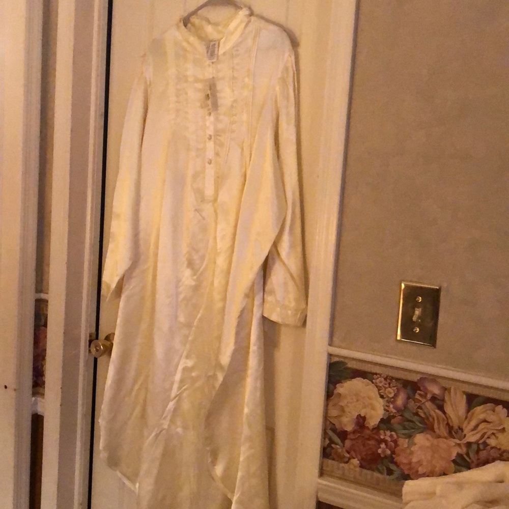 Secret Treasures Night Gown